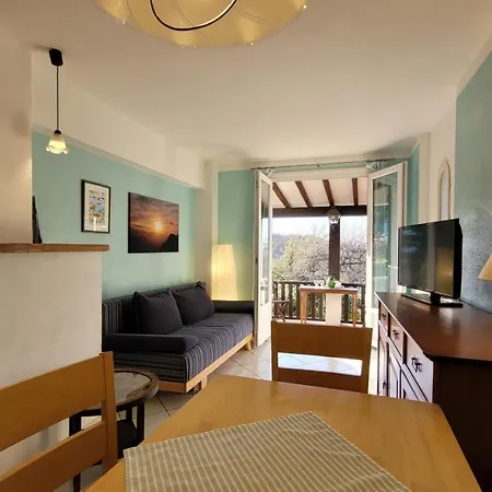 Maison Eli Mit 2 Appartments Holiday home *