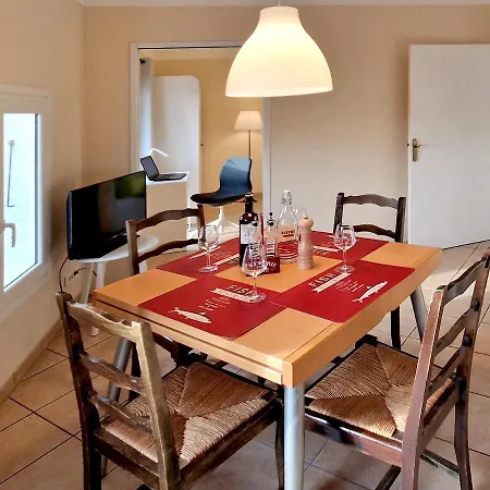 Maison Eli Mit 2 Appartments Holiday home *